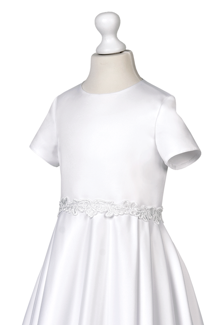 taśma ozdobna w sukience komunijnej