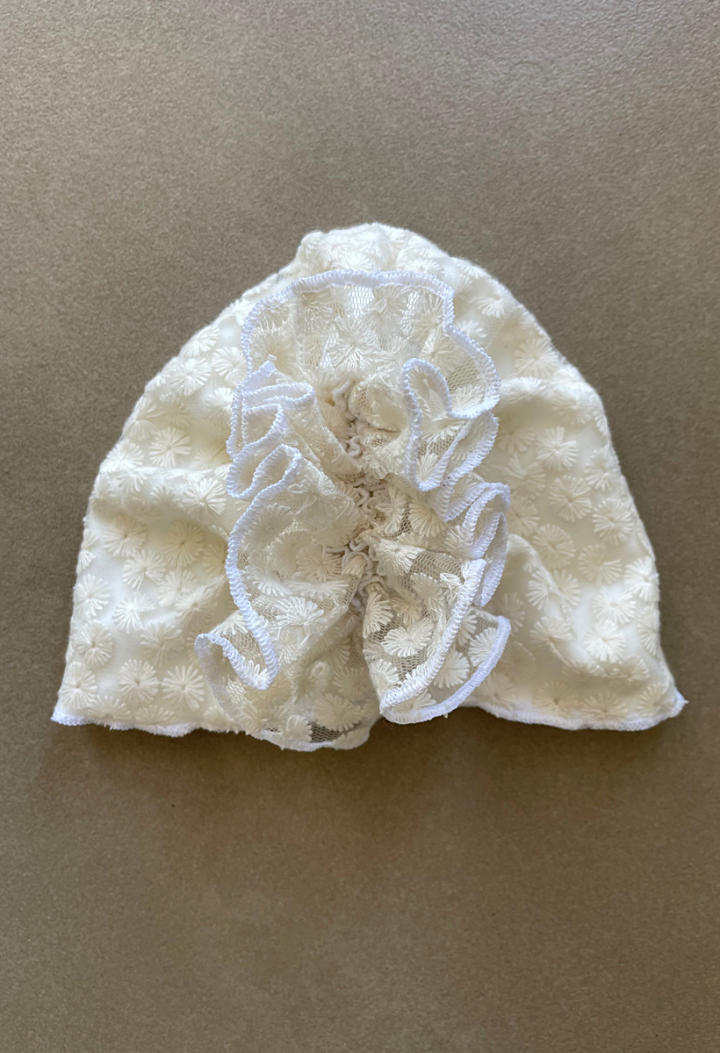 turban dziewczęcy z koronki