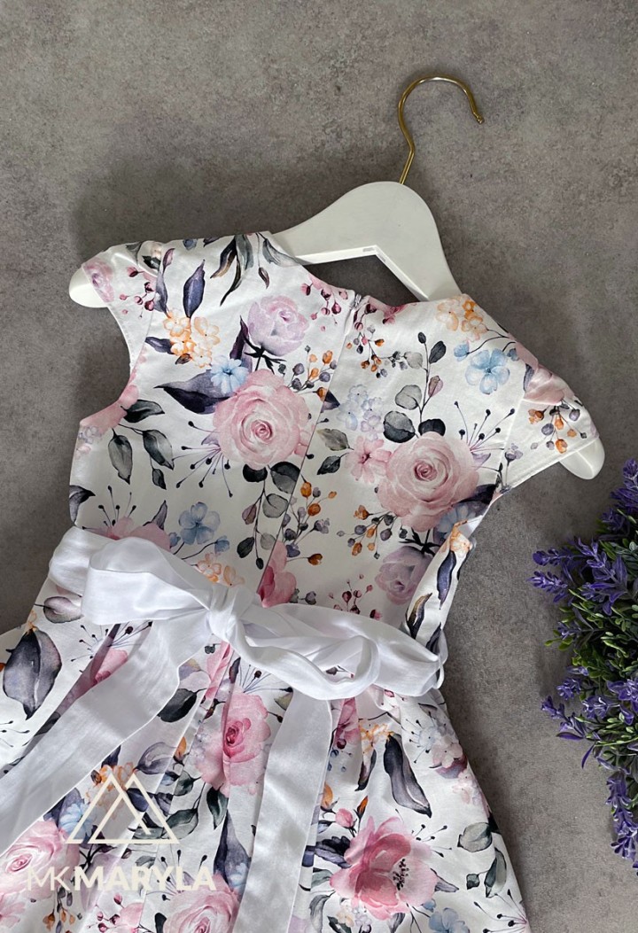 Cotton dress for a girl with a floral motif - MKMaryla