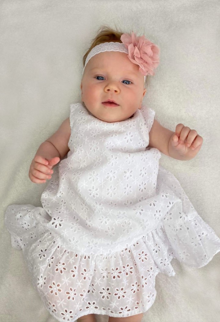 Molly schneeweißes Baumwollkleid, ideal für Taufen, Geburtstage und andere Feste - Hersteller - MKMaryla