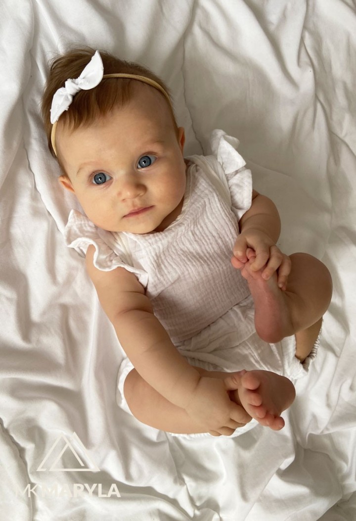 Weiße Musselin-Shorts für Baby Mädchen - Perfekt für den Sommer - MKMaryla