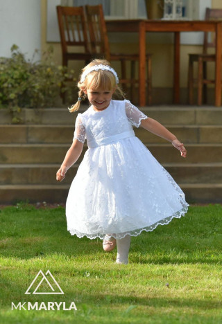 Geburtstagskleid für ein kleines Mädchen