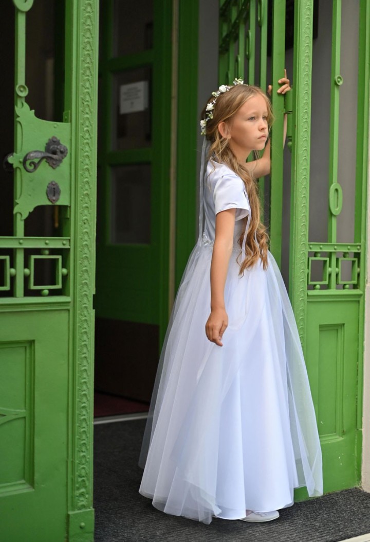 Lekka szyfonowa sukienka komunijna - Laura 163 - MKMaryla