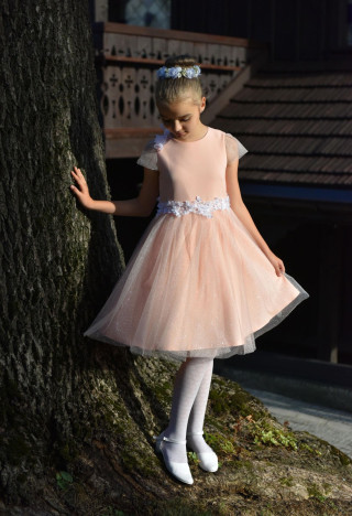 Kleid für eine Hochzeit