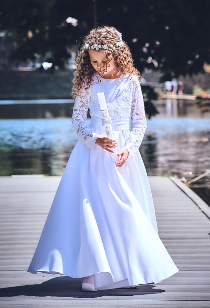 Beautiful communion dress in satin and delicate lace - Alicia 027- MKMaryla