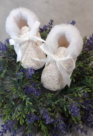 insulated ecru lace christening shoes - christening clothing MK Maryla