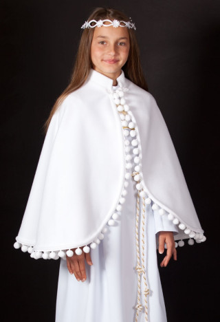 Kommunionmantel mit zarten Pompons - MKMaryla