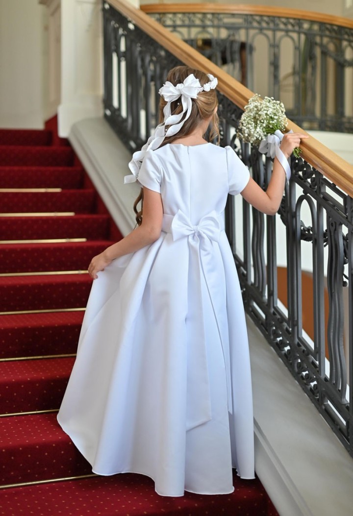 Auffälliges Satinkleid zur Kommunion Elza 170 - MKMaryla