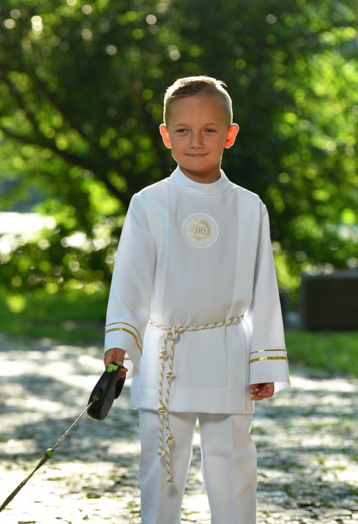 Krótka komża  na stójce ze zdobieniami na rękawach - MKMaryla