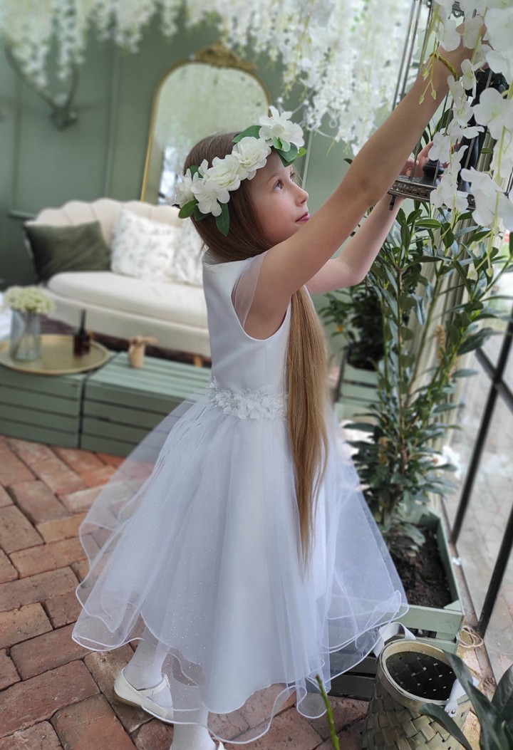 sukienka na wymiar dla dziewczynki na wyjątkowe okazje