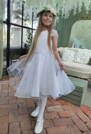 Kleid für ein Mädchen weiß