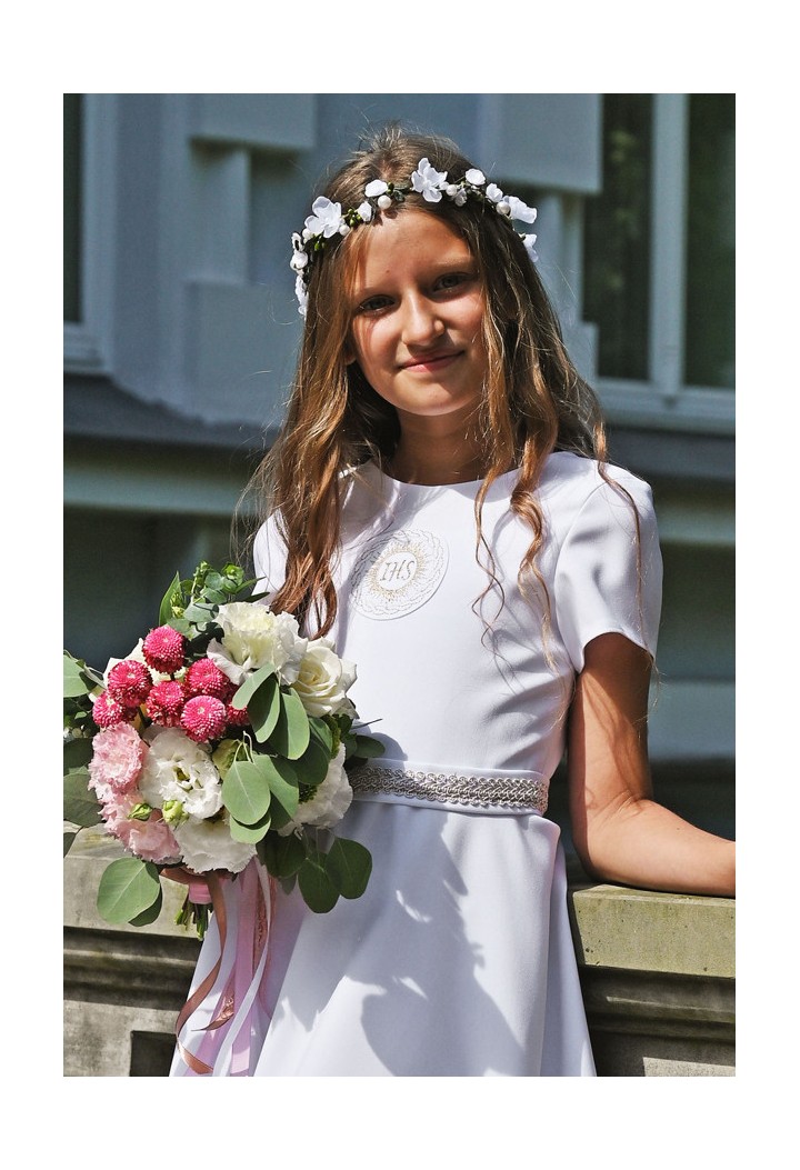 Sukienka do komunii zdobiona złotym paskiem - Marta 189 - MKMaryla