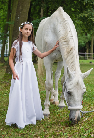 Najpiękniejsze stroje do Pierwszej Komunii szyte na miarę Elza 134 – MKMaryla