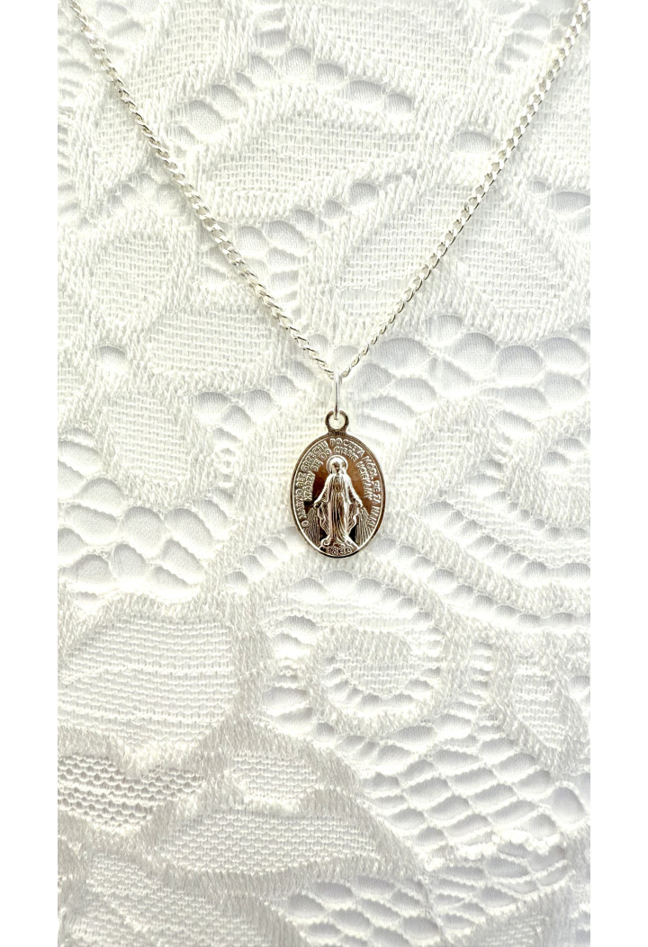 Wunderschöne Medaille zur Erstkommunion – Silber PR.925, Gewicht 1,6 g