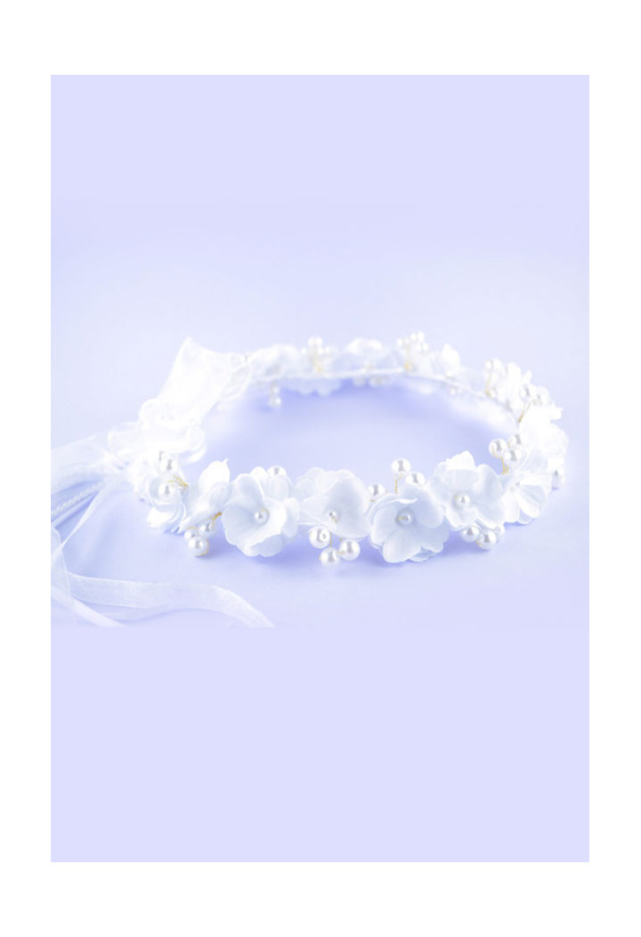 traditional white garland with gold delicate elements