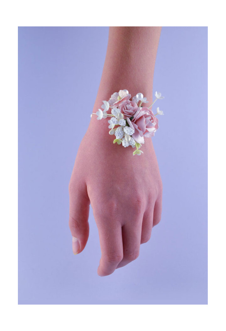 hand ornament for a girl