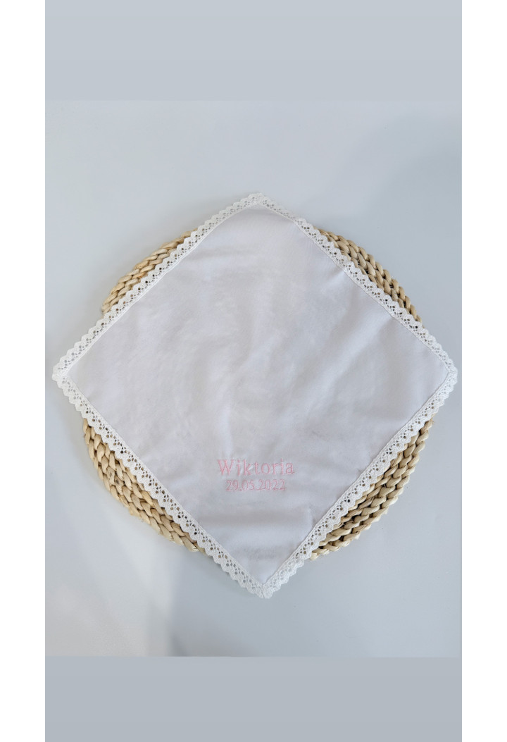 Szatka do chrztu z różowym haftem