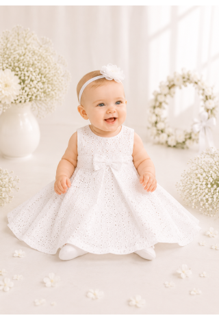 Robe de baptême pour petite fille avec broderie anglaise et nœud