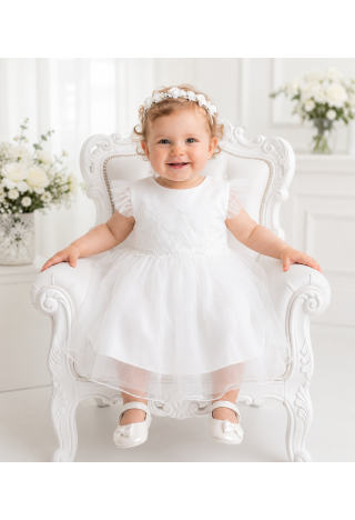 Vestido blanco de bautizo para niña: un elegante vestido con tul