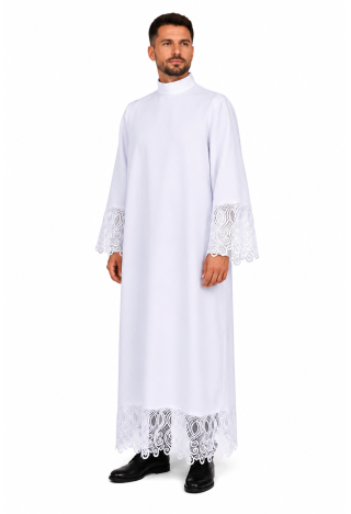 Guipure-trimmed altar robe – an elegant outfit | MK Maryla