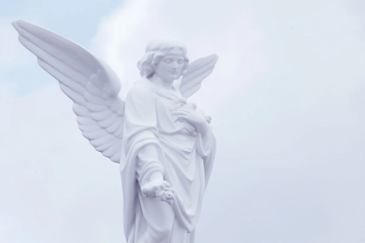 Ilu jest aniołów? Odkryj hierarchie aniołów i ich zadania