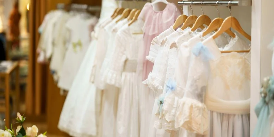 Odkrywając czar białych sukienek dla dziewczynek